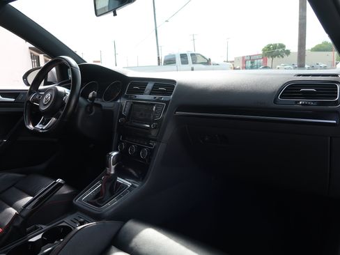 Used 2015 Volkswagen GTI SE FWD image 24