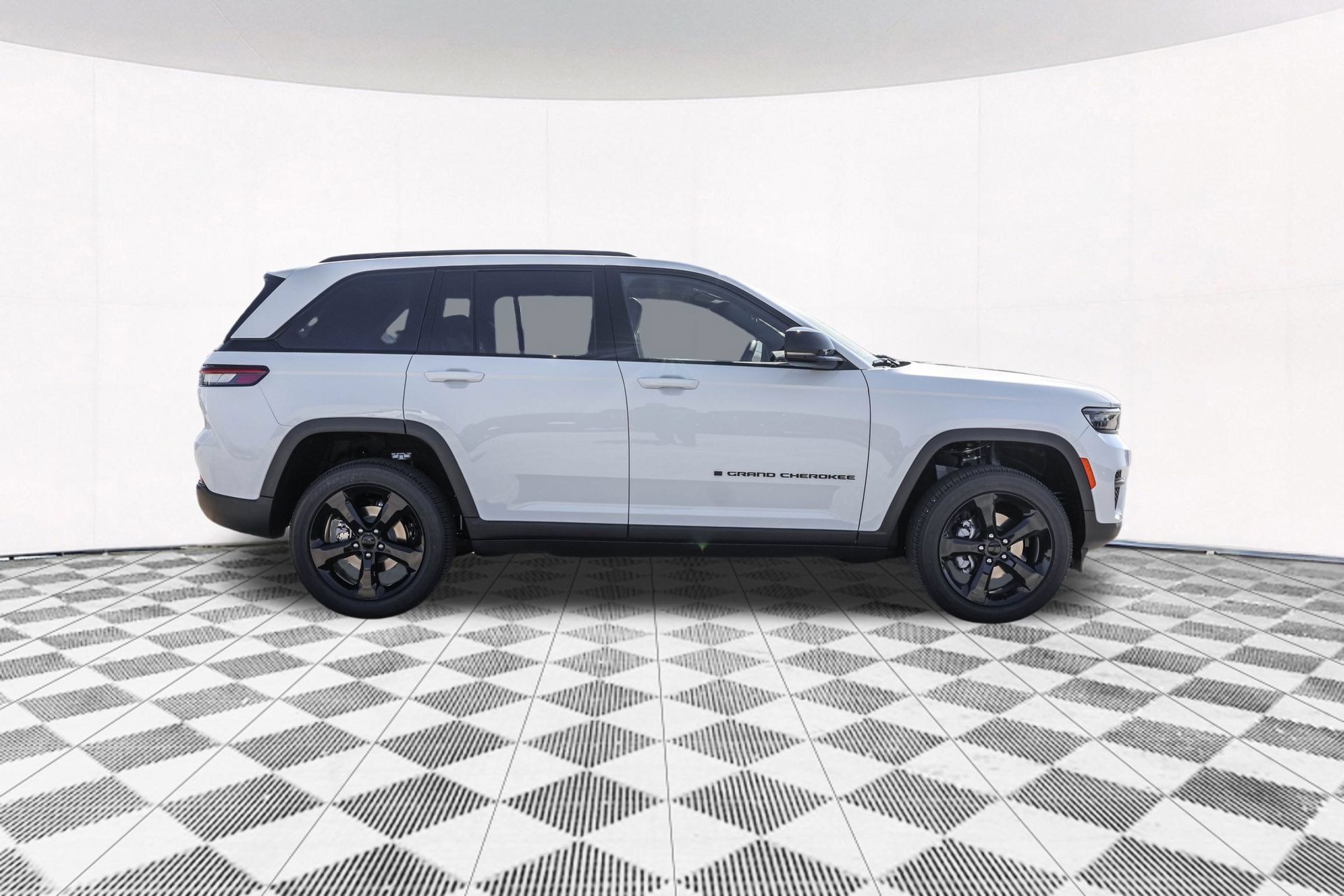 New 2025 Jeep Grand Cherokee Altitude AWD/4WD image 15