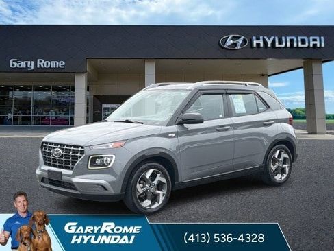 Used 2022 Hyundai Venue Limited w/ Cargo Package FWD image 1