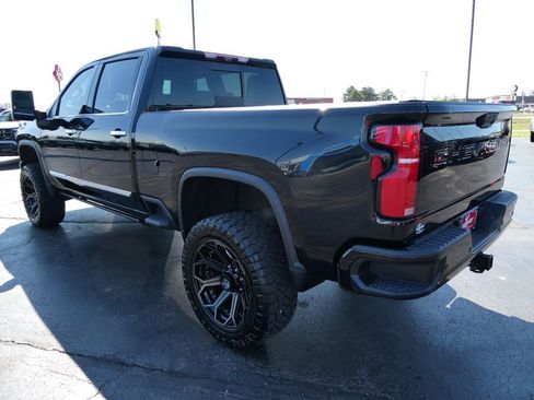 Used 2024 Chevrolet Silverado 3500 High Country w/ High Country Premium Package image 7