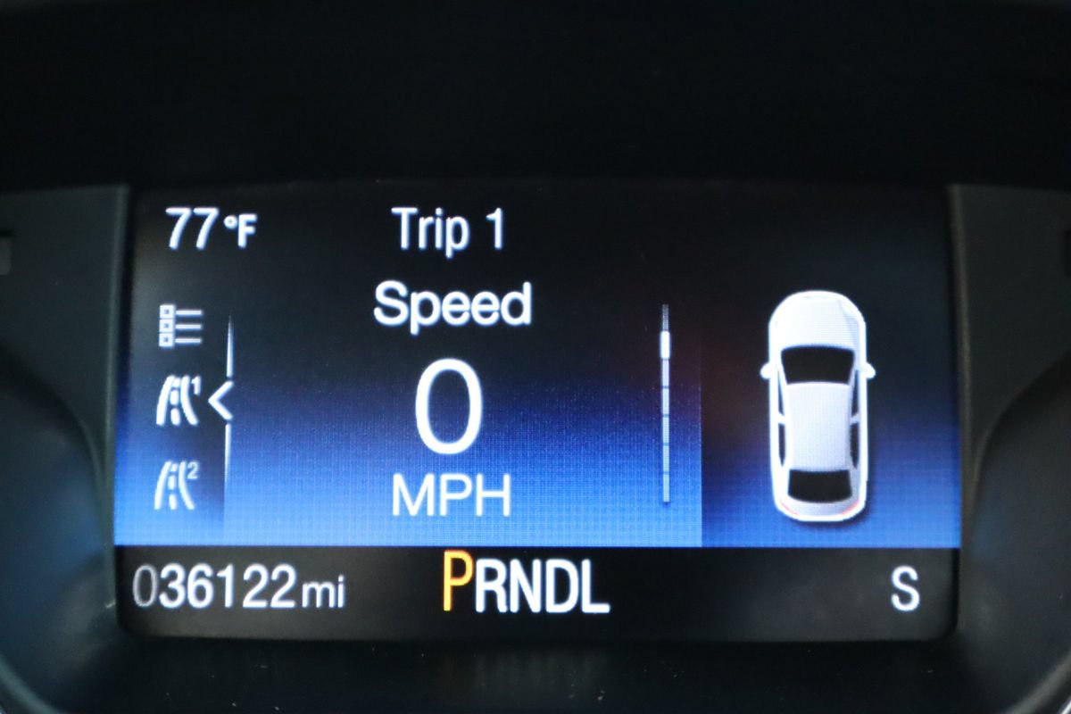 Used 2018 Ford Focus SE w/ Cold Weather Package FWD image 43