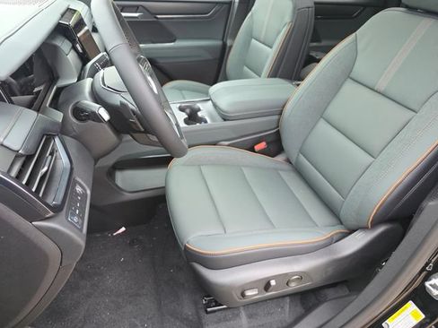 New 2026 GMC Acadia AT4 w/ Luxury Package AWD/4WD image 24