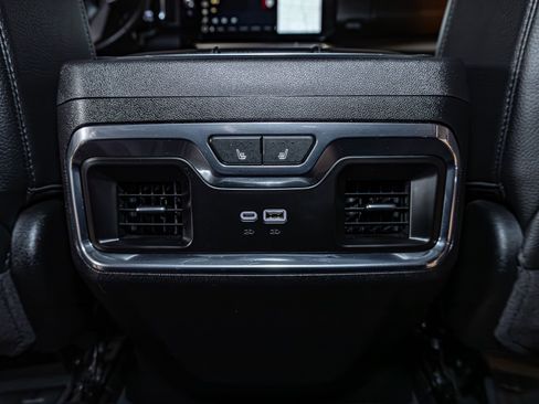 Used 2024 GMC Sierra 2500 Denali w/ Denali Reserve Package image 26