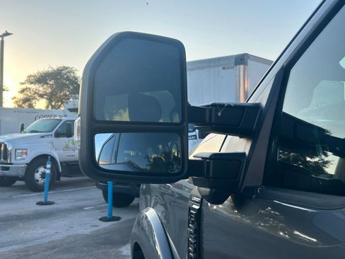 New 2026 Ford F250 Lariat w/ Black Appearance Package image 15