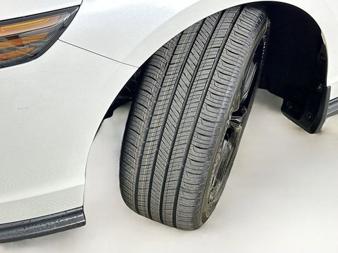 Certified 2025 Honda Accord SE image 25