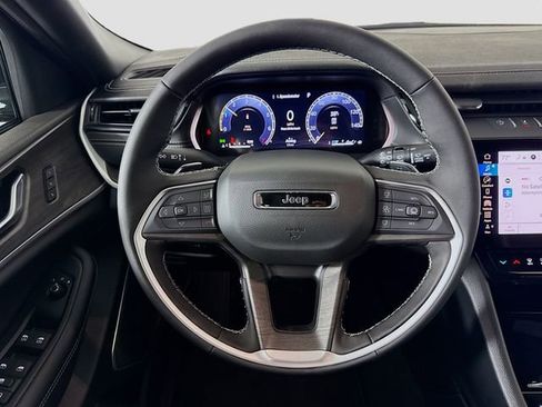 New 2026 Jeep Grand Cherokee L Limited w/ Limited Altitude Package image 11