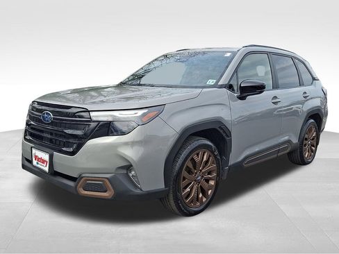 Used 2025 Subaru Forester Sport image 3