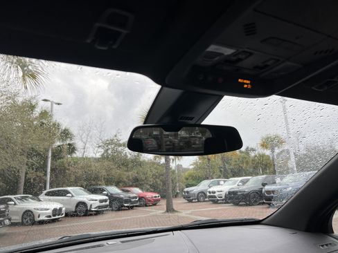 Used 2025 Cadillac XT6 Luxury image 26