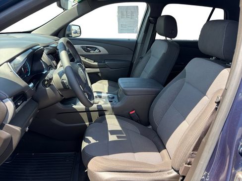 Certified 2023 Chevrolet Traverse LT FWD image 10