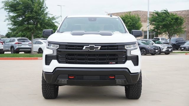 Used 2026 Chevrolet Silverado 1500 LT Trail Boss w/ LPO, Dark Essentials Package AWD/4WD image 2
