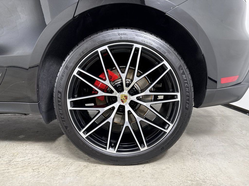 Certified 2026 Porsche Macan S AWD/4WD image 14
