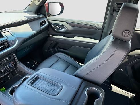 Used 2023 Chevrolet Tahoe LT w/ Luxury Package RWD image 5