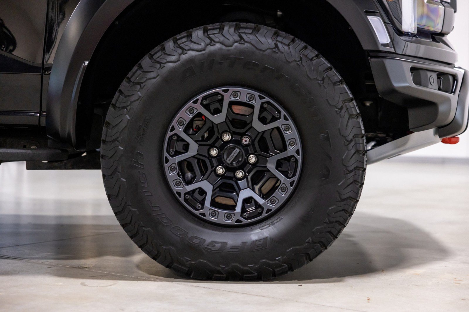Used 2025 Ford F150 Raptor w/ Equipment Group 803A Raptor R AWD/4WD image 24