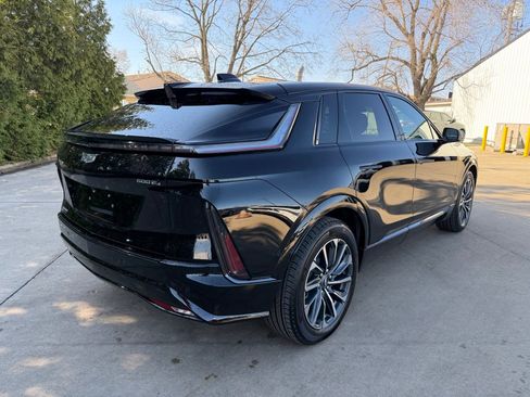 Used 2025 Cadillac Lyriq Sport image 30