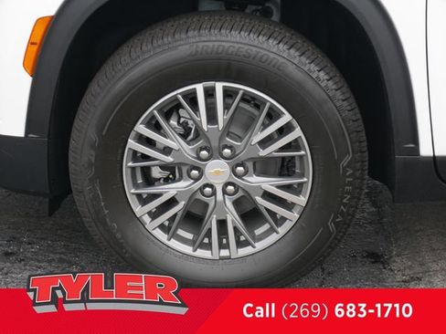 New 2026 Chevrolet Traverse LT w/ Driver Confidence Package AWD/4WD image 48