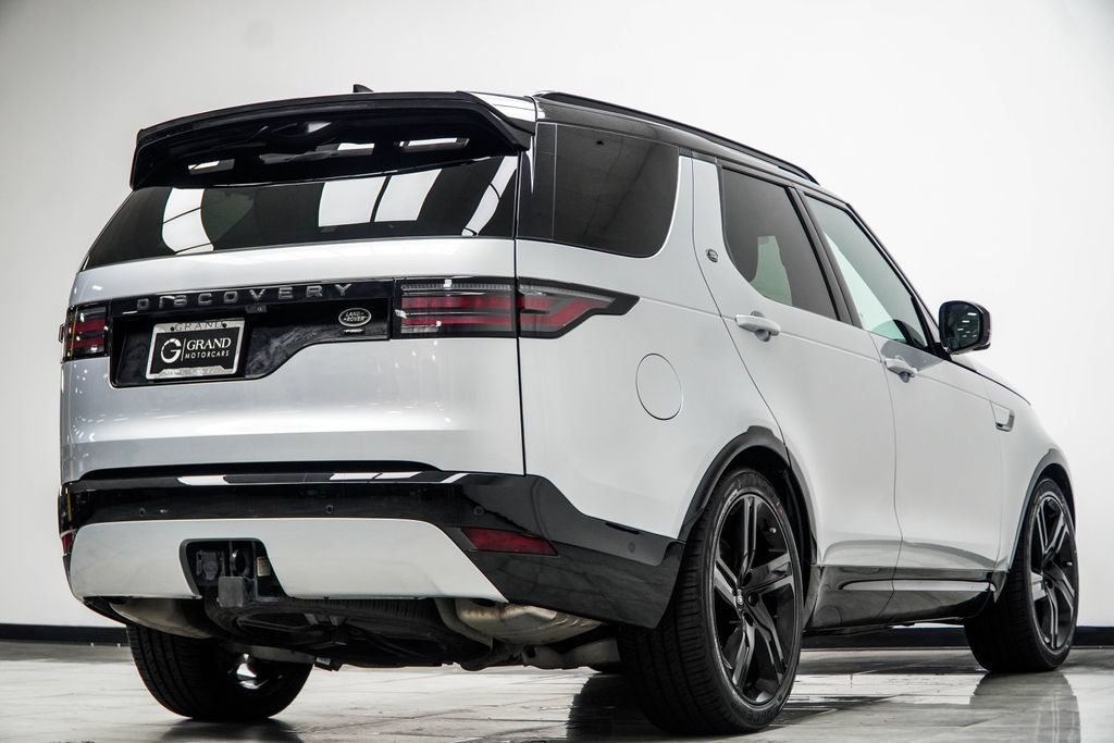 Used 2023 Land Rover Discovery HSE R-Dynamic AWD/4WD image 14