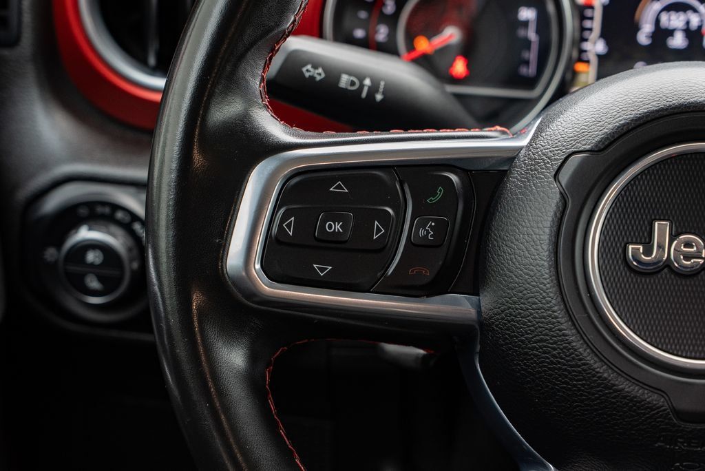 Used 2021 Jeep Gladiator Rubicon AWD/4WD image 14