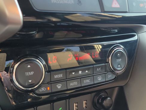 Used 2024 Mitsubishi Eclipse Cross AWD image 11