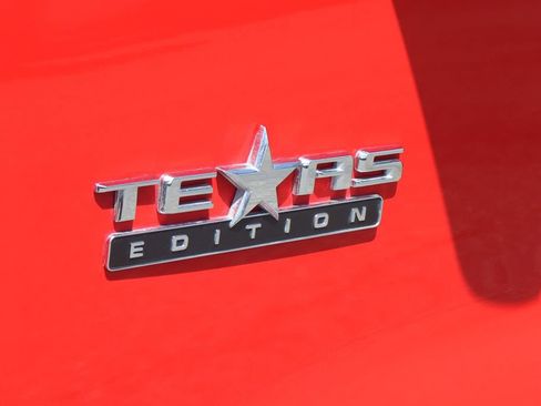 Used 2025 Chevrolet Silverado 1500 LT RWD image 39