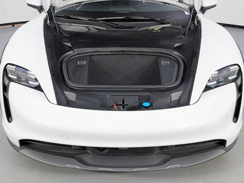 Used 2021 Porsche Taycan 4 Cross Turismo w/ Premium Package image 8