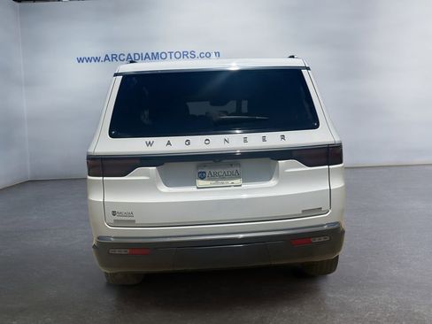 Used 2022 Jeep Wagoneer Series III w/ Premium Group I AWD/4WD image 3