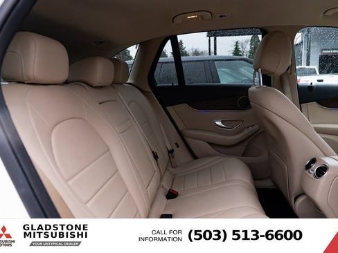 Used 2022 Mercedes-Benz GLC 300 4MATIC image 23
