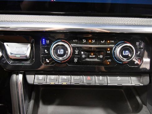 Used 2024 GMC Sierra 2500 Denali image 26