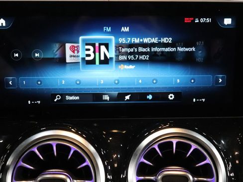 Used 2020 Mercedes-Benz GLB 250 image 28