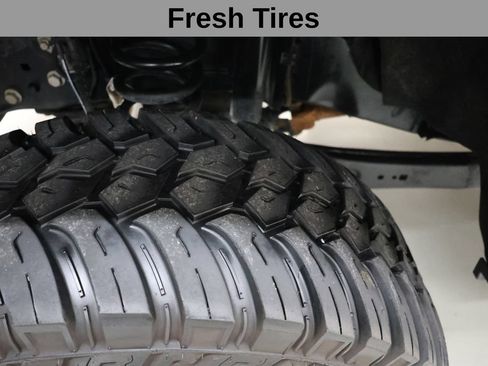 Used 2023 Ford F350 Lariat w/ FX4 Off-Road Package AWD/4WD image 40