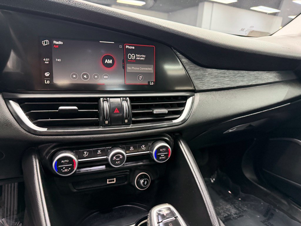 Used 2020 Alfa Romeo Giulia w/ Quick Order Package 22K Sport RWD image 25