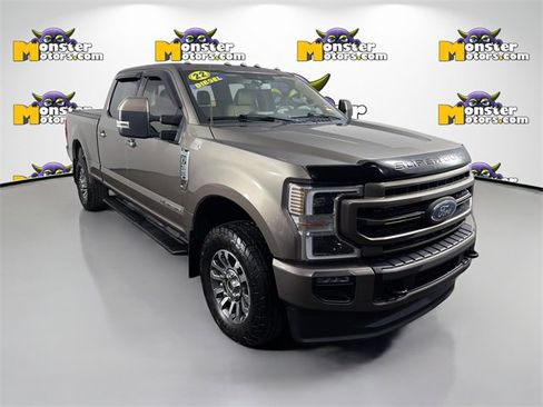 Used 2022 Ford F350 Lariat image 3