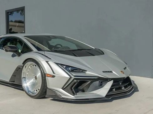 Used 2024 Lamborghini Revuelto image 47