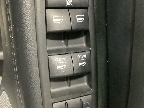 Used 2019 Jeep Grand Cherokee Limited image 20