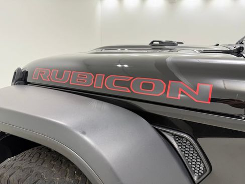 Used 2024 Jeep Wrangler Unlimited Rubicon w/ Technology Group AWD/4WD image 8