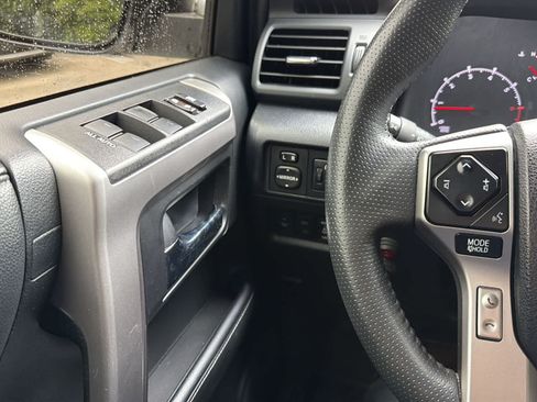 Used 2021 Toyota 4Runner SR5 AWD/4WD image 20
