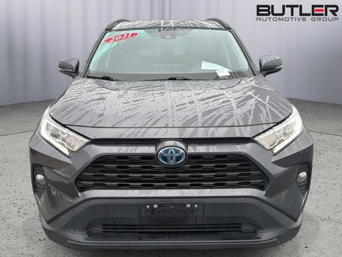 Used 2021 Toyota RAV4 XLE AWD/4WD image 9