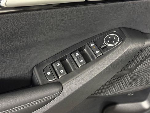 Used 2025 Kia Seltos EX w/ EX Sunroof Package AWD/4WD image 19