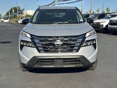 Used 2024 Nissan Rogue S FWD image 3