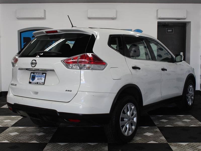 Used 2016 Nissan Rogue S AWD/4WD image 4