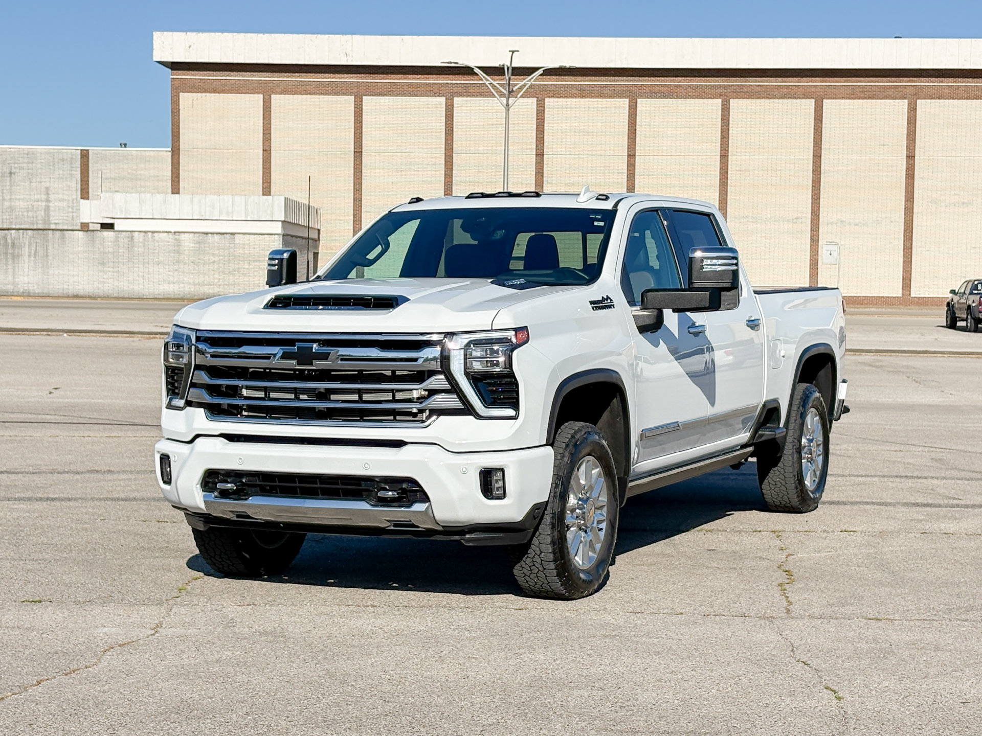 Used 2024 Chevrolet Silverado 2500 High Country w/ Technology Package AWD/4WD image 4