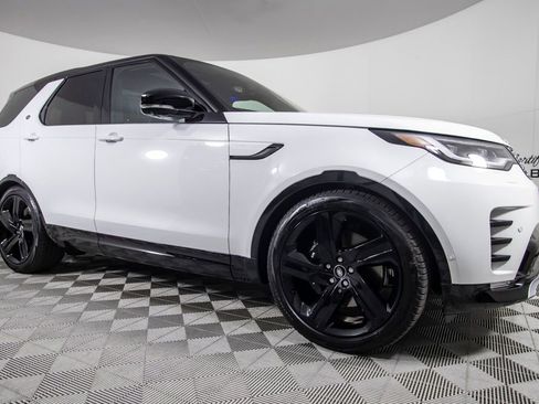 Used 2024 Land Rover Discovery Metropolitan Edition AWD/4WD image 2