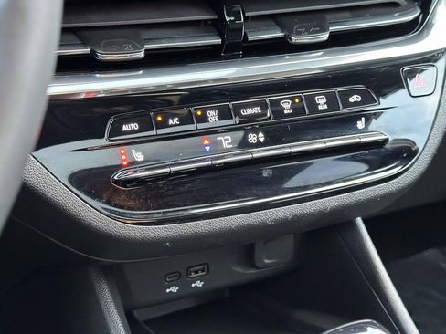 Certified 2024 Buick Envista Avenir image 29