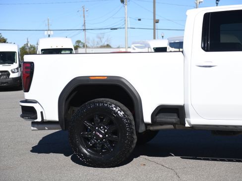 Used 2024 GMC Sierra 2500 AT4 w/ Technology Package image 13