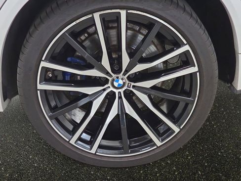 Used 2019 BMW X5 xDrive50i w/ M Sport Package image 32
