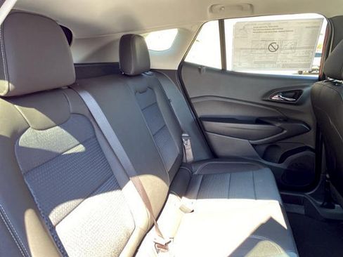 New 2026 Chevrolet Trax LT w/ Sunroof Package FWD image 20