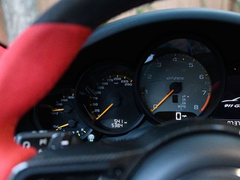 Used 2018 Porsche 911 GT2 RS image 13