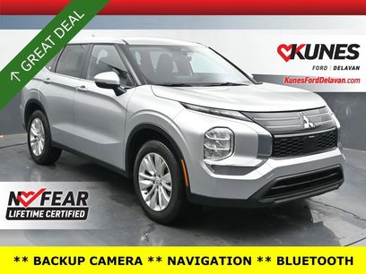 Used 2025 Mitsubishi Outlander ES