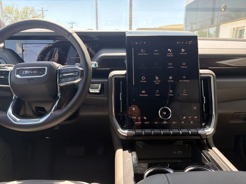 New 2026 GMC Yukon XL Elevation AWD/4WD image 25