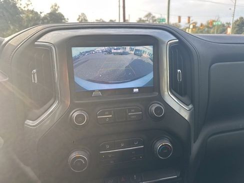 Used 2023 Chevrolet Silverado 2500 LT image 15