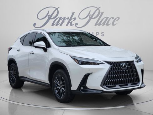 Certified 2025 Lexus NX 250 FWD w/ Accessory Package (Z1) image 4
